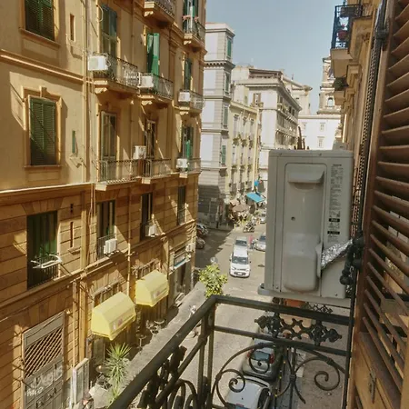 La Casa Dei Fiori Napels